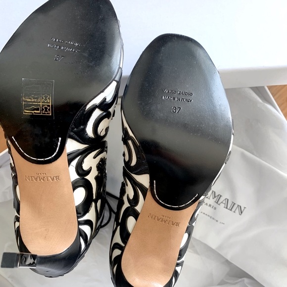 BNWT BALMAIN Smooth black calfskin open lace-up ankle boots - Picture 5 of 9